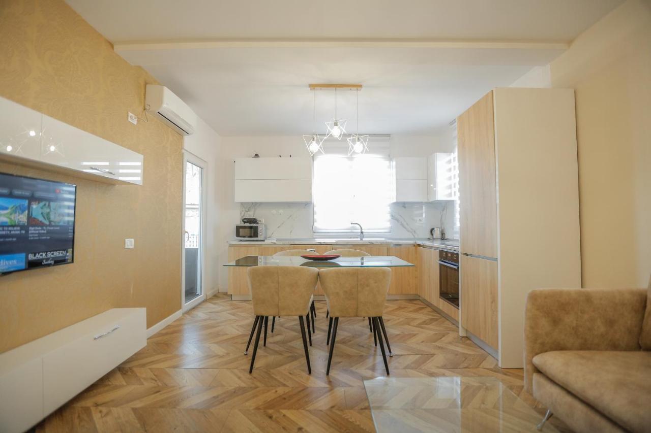 Miku Apartments-Luxury City View At Wilson Square Tiranë Ngoại thất bức ảnh