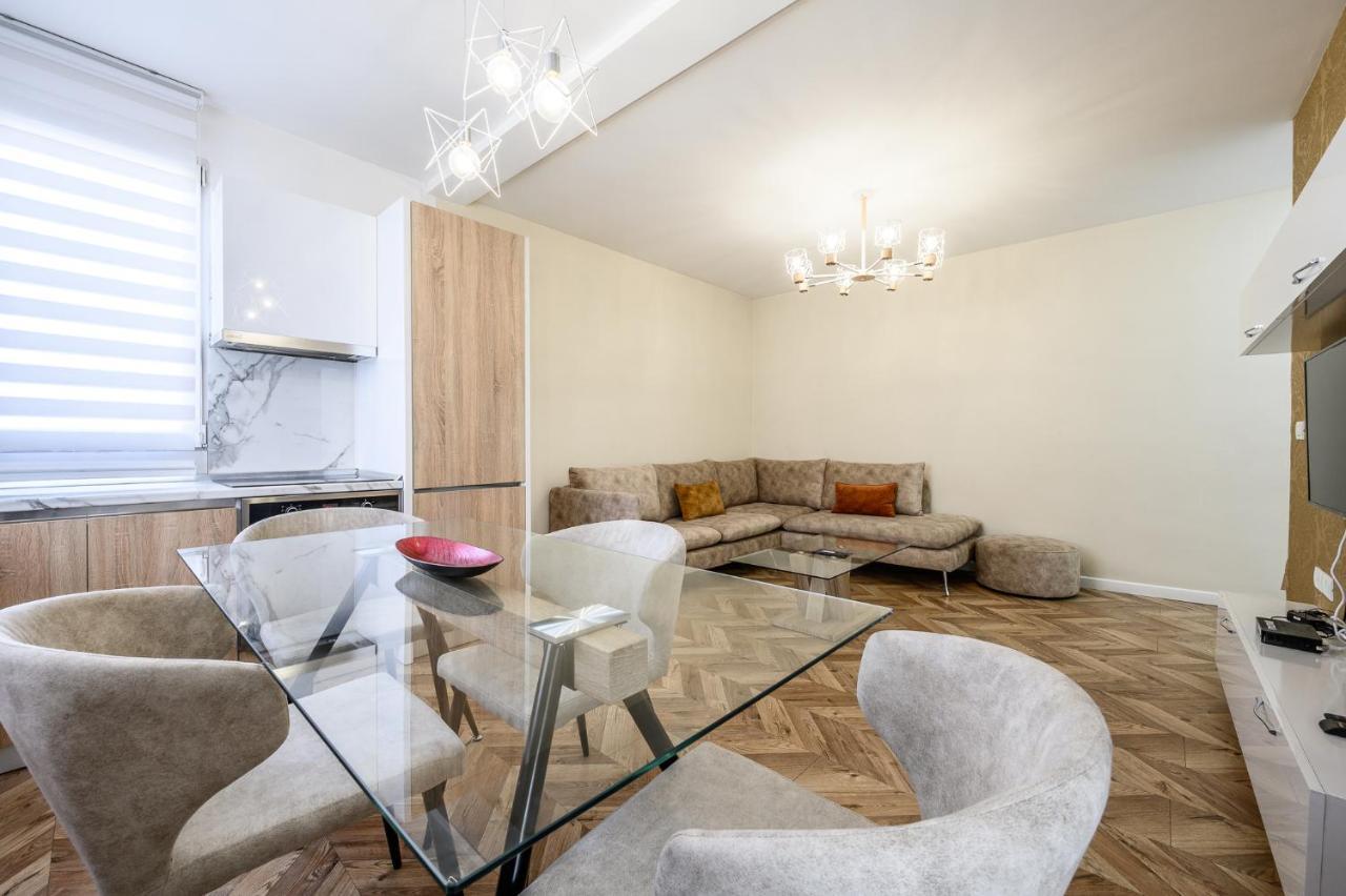 Miku Apartments-Luxury City View At Wilson Square Tiranë Ngoại thất bức ảnh