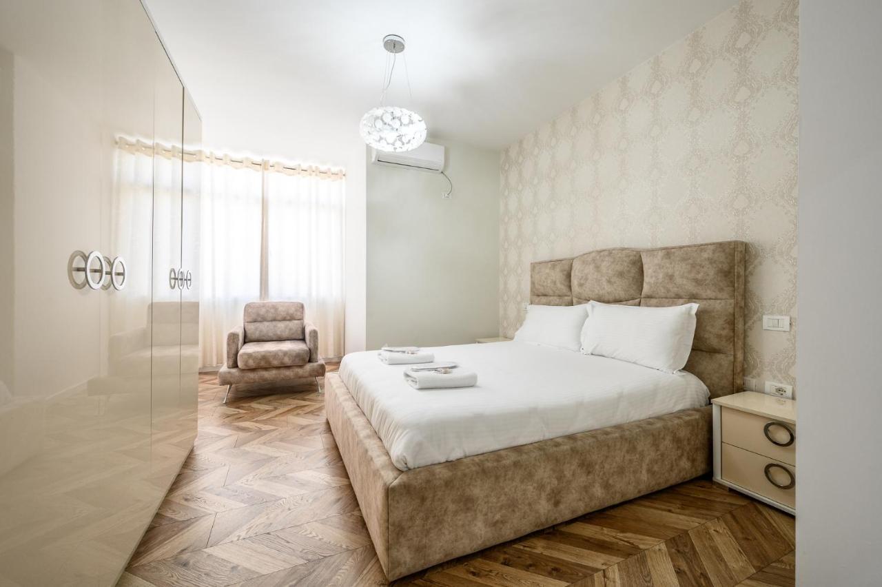 Miku Apartments-Luxury City View At Wilson Square Tiranë Ngoại thất bức ảnh