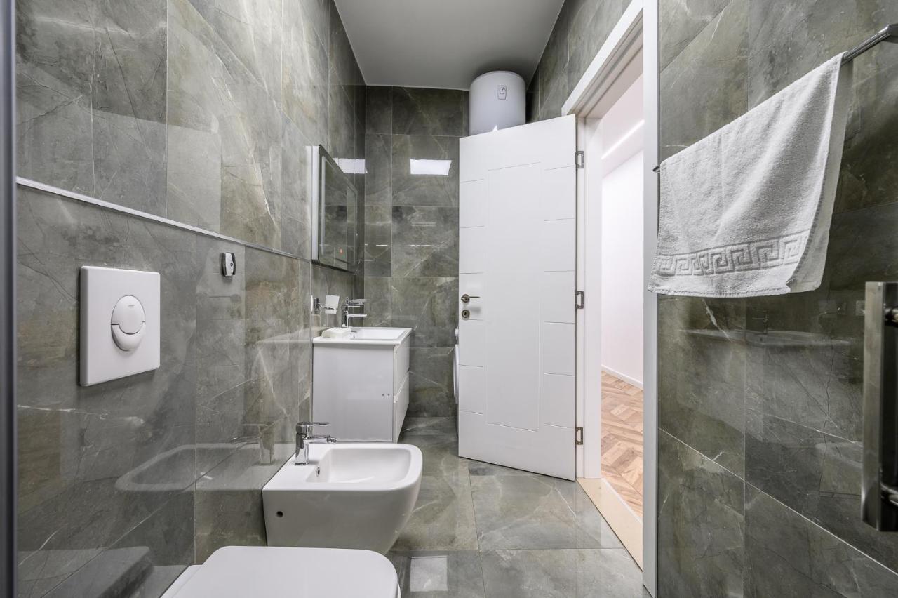 Miku Apartments-Luxury City View At Wilson Square Tiranë Ngoại thất bức ảnh