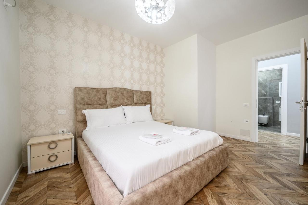 Miku Apartments-Luxury City View At Wilson Square Tiranë Ngoại thất bức ảnh