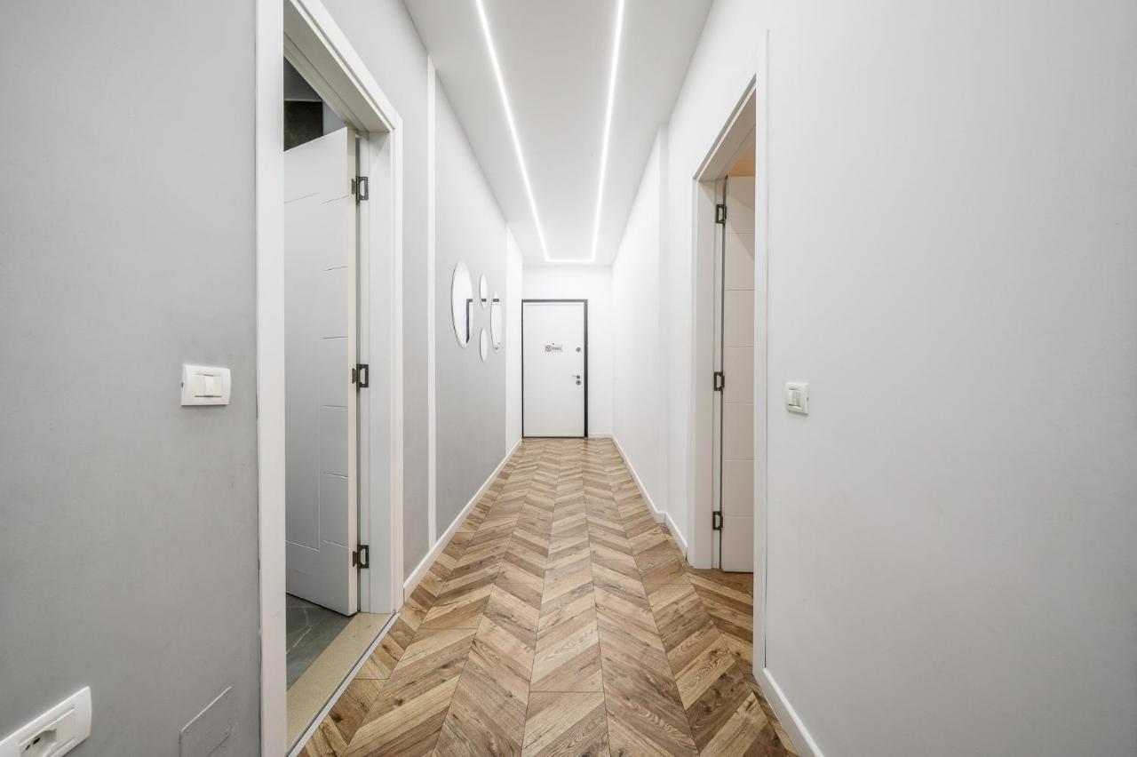 Miku Apartments-Luxury City View At Wilson Square Tiranë Ngoại thất bức ảnh