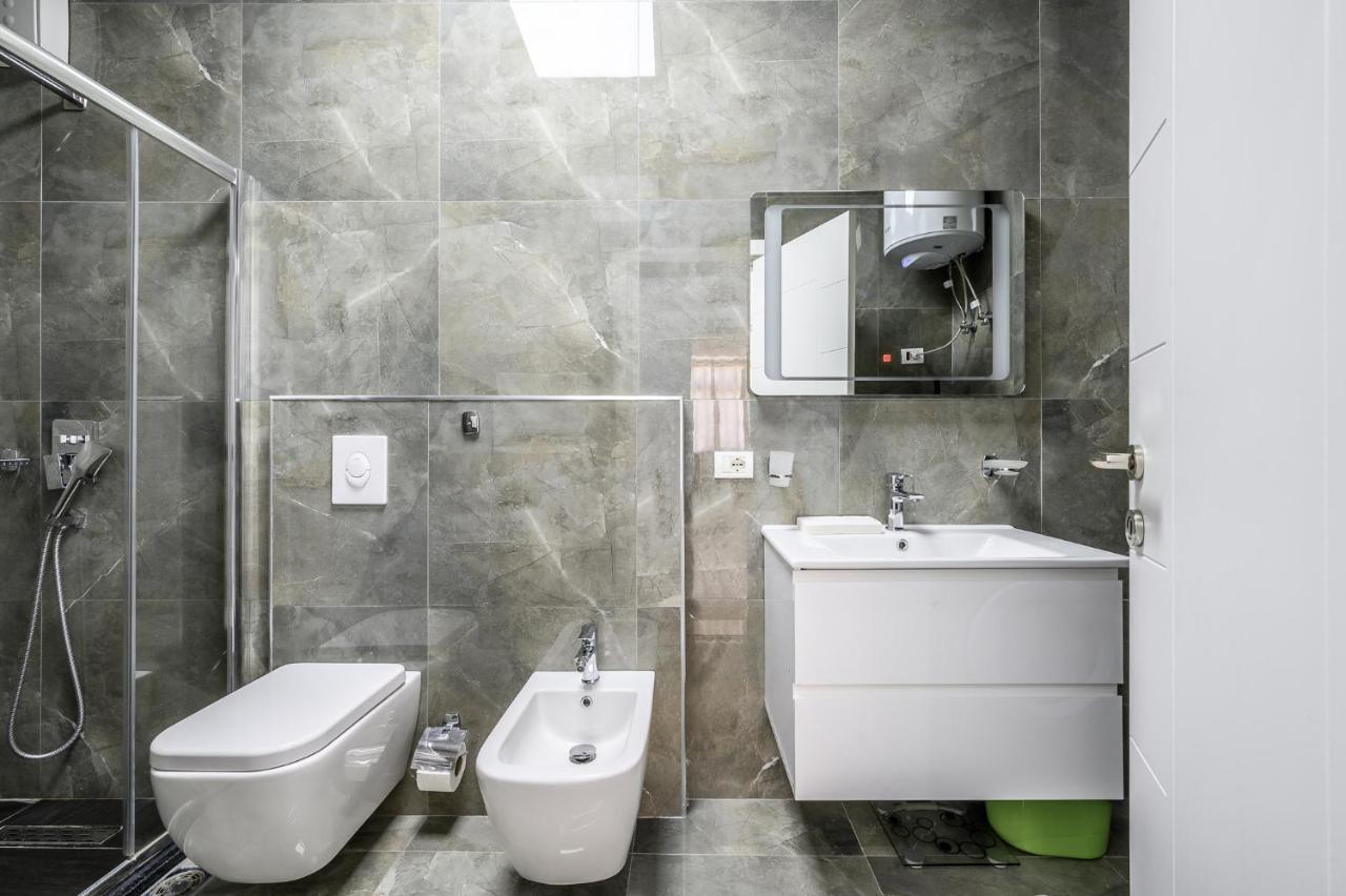 Miku Apartments-Luxury City View At Wilson Square Tiranë Ngoại thất bức ảnh